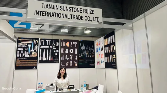 Dobradiça de porta dobrável de alumínio resistente com perfil dourado moderno para portões